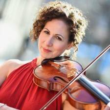 New York Philharmonic associate principal violist Rebecca Young.