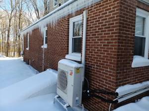 An air source heat pump in Warwick.