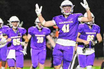 Warwick’s Wyatt Vreeland, #41, and the Warwick Wildcats defeat Middletown to improve to 2-0 for the season.