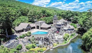 A buyer has agreed to pay $6.3 million for Derek Jeter’s mansion, known as Tiedemann Castle, on the west side of Greenwood Lake. (File photo)