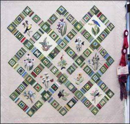 Warwick Valley guild's 2012 raffle quilt wins several awards in recent competition