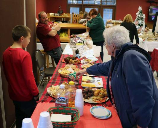 Visitors enjoyed a variety of free snacks.courtesy of the Warwick Fire Department Auxiliary.