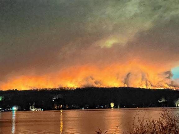 WMF2 Wildfires are visible from the west side of Greenwood Lake at 2 a.m. Sunday, Nov. 10. (Photo by Denise von Wilke)