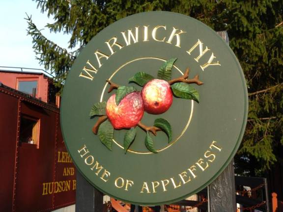 Warwick. Applefest ‘23 seeks entries for t-shirt design contest