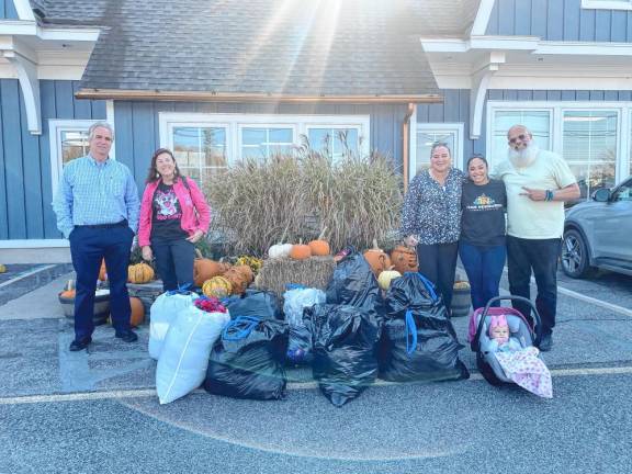 Leo R. Kaytes, Maria Codd Perez, Joyce Perron, Francesca Bryson, Wayne Patterson, and baby Mia.