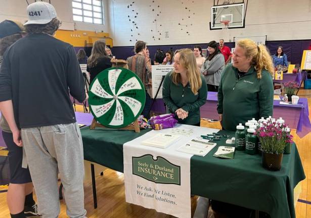 Warwick. High School hosts 10th annual Career Fair for Warwick and Florida students