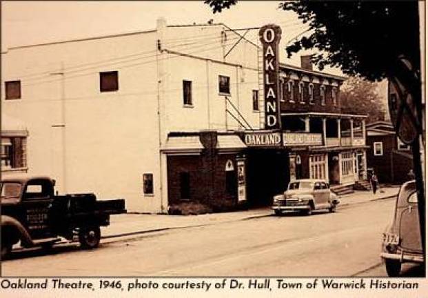 The Oakland Theatre in Warwick, 1946.