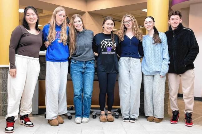 Warwick Valley High School recently highlighted the Science Research Program work of Reese Berman, Ashley Fitzgerald, Evan Grundfast, Abigail Kadus, Olivia Martino, Angie Ortiz, and Caroline Rourke.