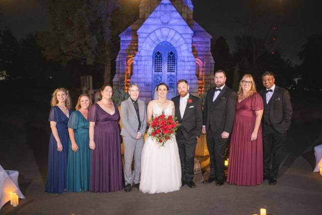 Local couple weds in historic Georgia cemetery