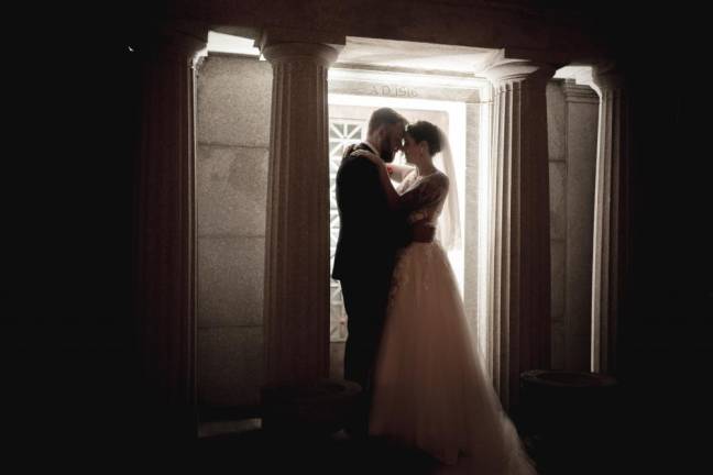 Local couple weds in historic Georgia cemetery