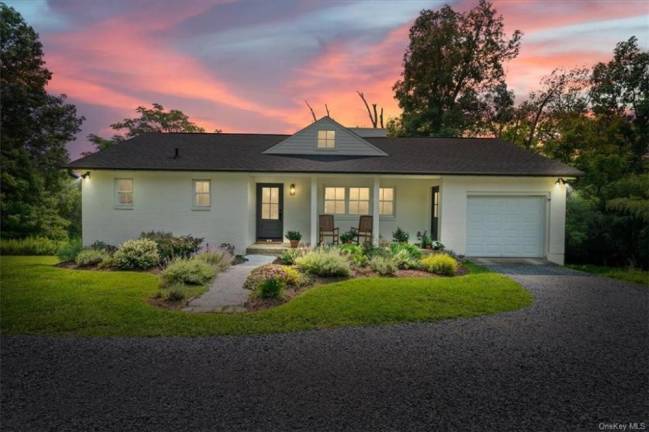 Quiet home in a country setting