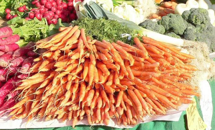 Fresh carrots at the market.