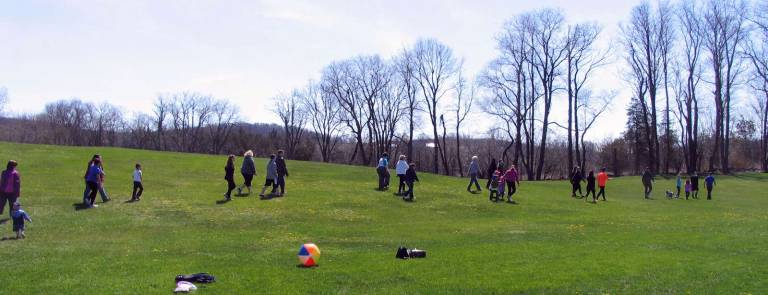 The group then headed out on a few circuits around the picturesque park field, that included walking backward as well as forward and stopping for a variety of simple exercises for all ages.